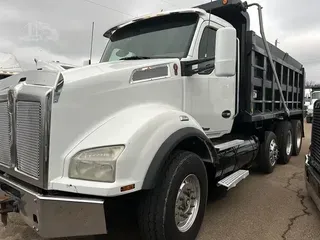 2016 KENWORTH T880