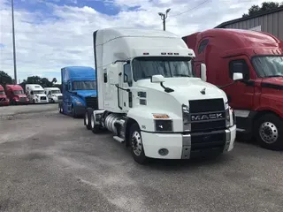 2019 MACK AN64T