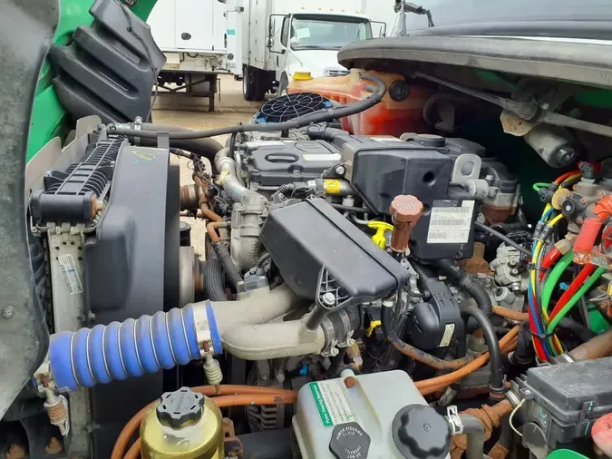 2020 FREIGHTLINER/MERCEDES M2 106