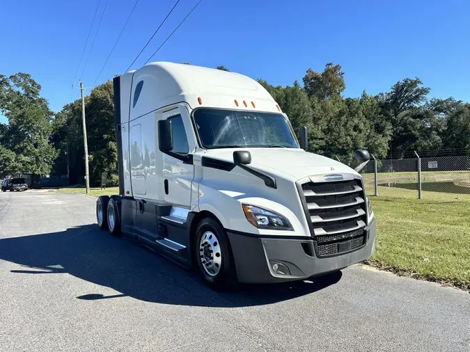 2020 Freightliner Cascadia