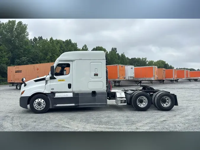 2022 Freightliner Cascadia 126a08dd4f32cb7a972db5a94e785031309