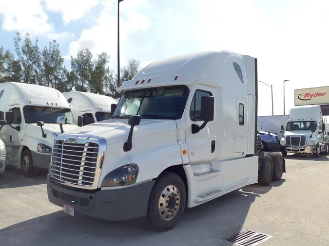 2019 FREIGHTLINER/MERCEDES CASCADIA 125a08f0195d8aae571adc54b76957c3d11