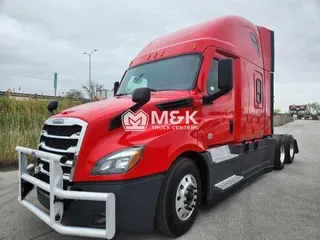 2020 FREIGHTLINER Cascadia 126
