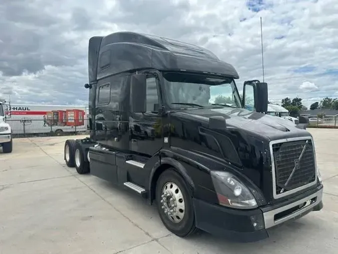 2015 Volvo VNL780