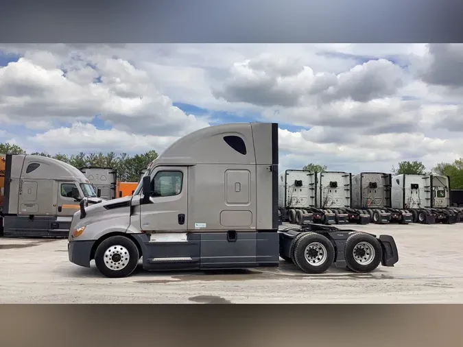 2020 Freightliner Cascadia