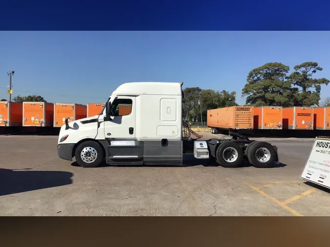 2022 Freightliner Cascadia 126a0971b61c018dfd7a579265c1825c401