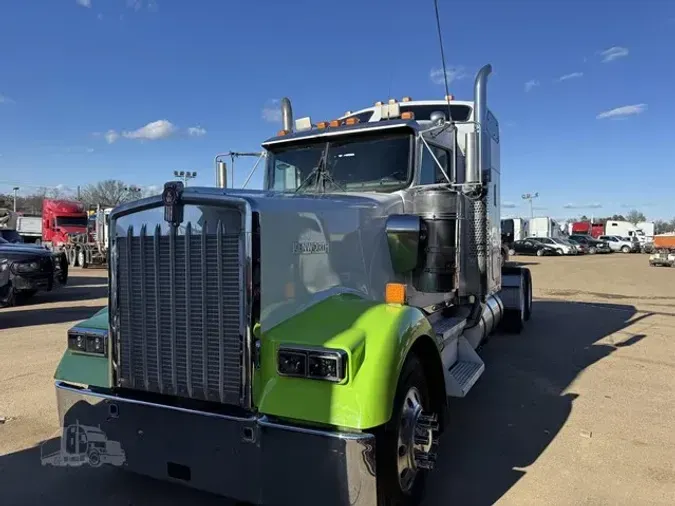 2005 KENWORTH W900L