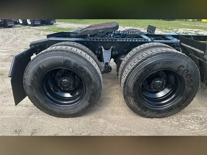 2020 INTERNATIONAL RH613