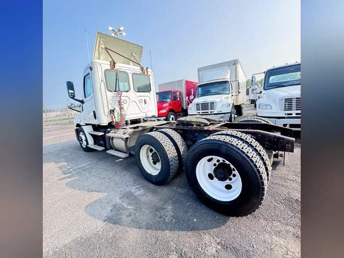 2019 FREIGHTLINER/MERCEDES NEW CASCADIA PX12664