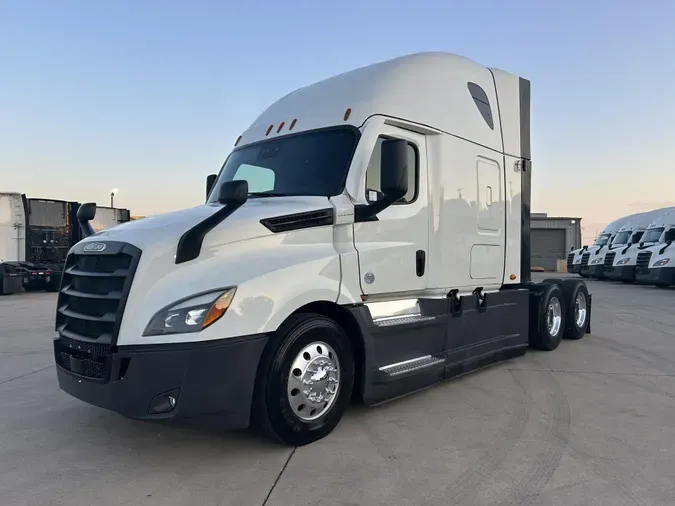 2022 Freightliner Cascadia