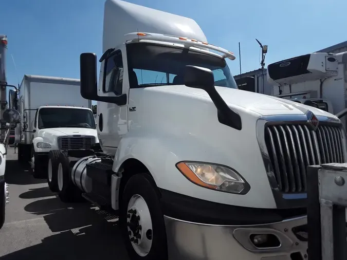 2019 NAVISTAR INTERNATIONAL LT625 DAYCAB T/A