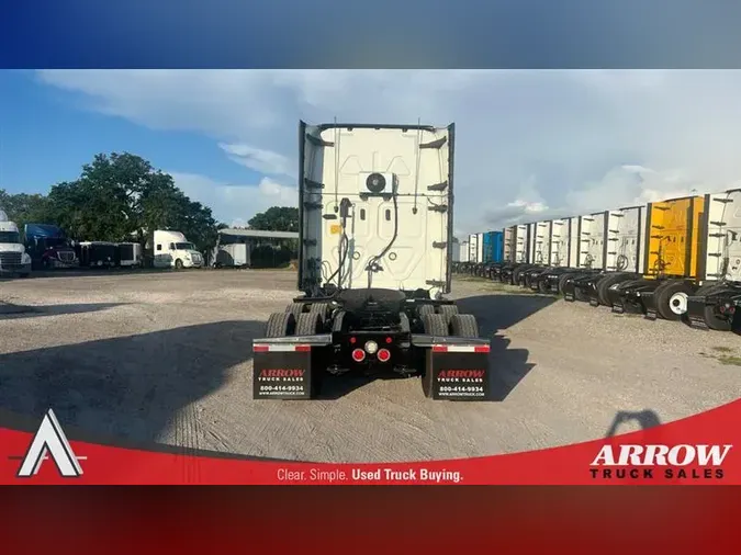2020 FREIGHTLINER CA126