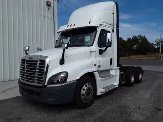 2018 Freightliner CASCADIA 125