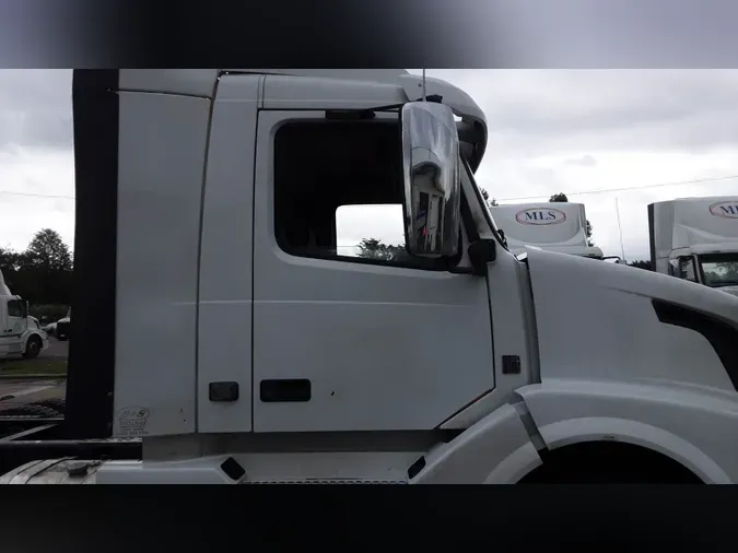 2018 Volvo VNL300