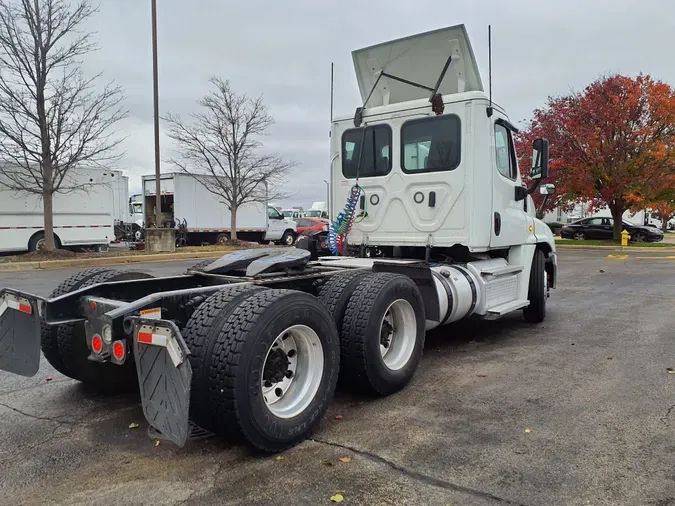 2019 FREIGHTLINER/MERCEDES CASCADIA 125