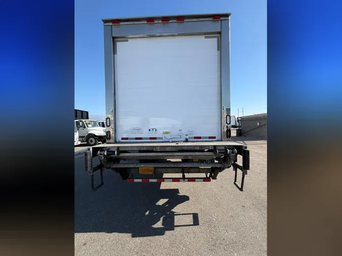 2016 FREIGHTLINER/MERCEDES M2 106