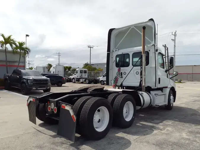 2020 FREIGHTLINER NEW CASCADIA PX12664