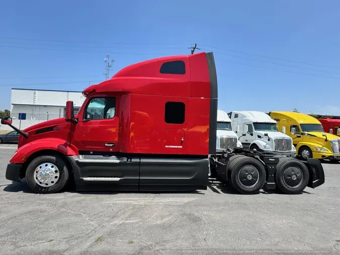 2023 Peterbilt 579