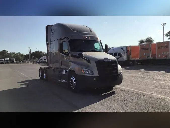 2025 Freightliner Cascadia 126a0b5bc2a52d331b924e8c2f9405181ad