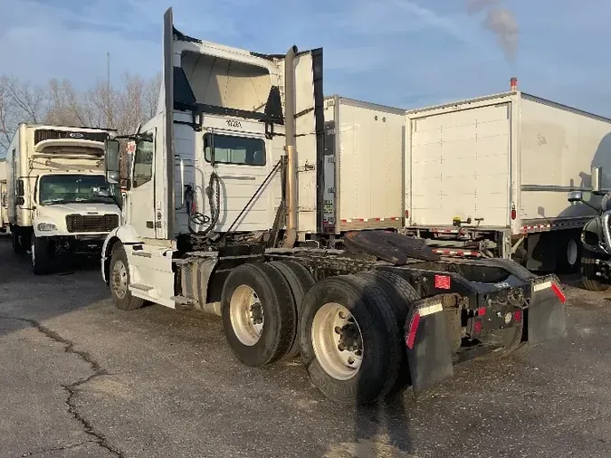 2020 Volvo VNR64300