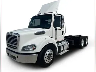 2023 Freightliner Business Class M2 112