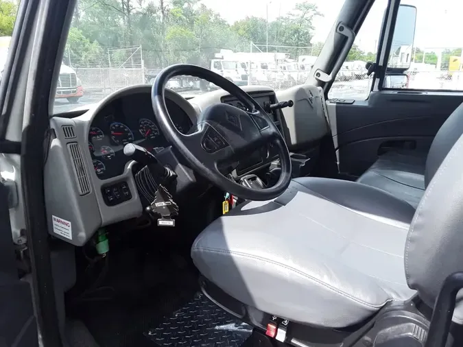 2018 NAVISTAR INTERNATIONAL 4300LP (4X2)