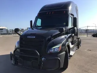 2021 FREIGHTLINER CA126
