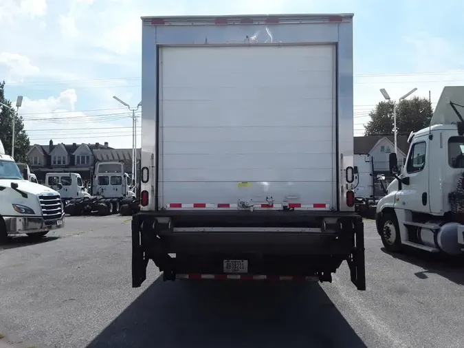 2016 FREIGHTLINER M2 106