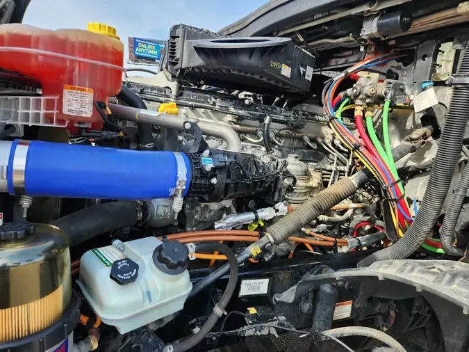 2022 FREIGHTLINER Cascadia 126