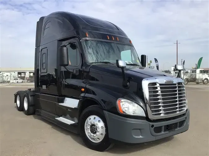 2020 FREIGHTLINER CASCADIA