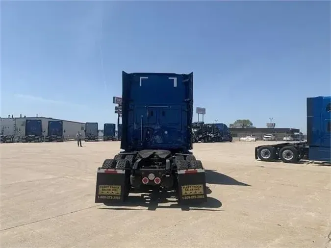 2022 FREIGHTLINER CASCADIA 126