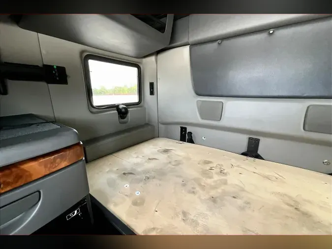 2021 INT LT625 6x4
