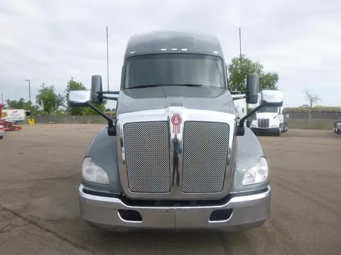 2022 Kenworth T680