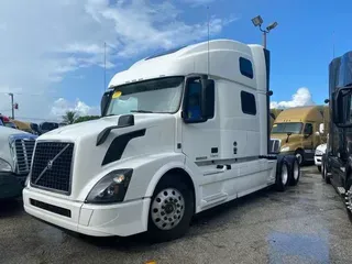 2017 VOLVO VN 630