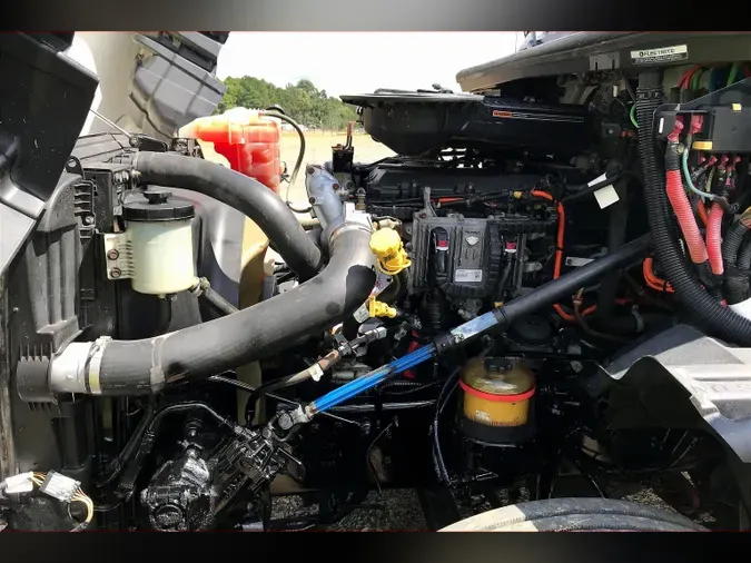 2019 INT LT625 6x4