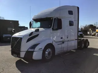 2021 VOLVO VNL64T760