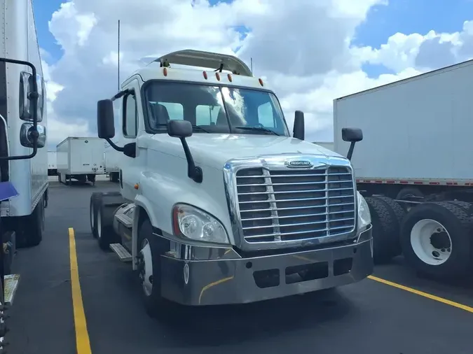 2016 FREIGHTLINER CASCADIA 125a0db63bb05a64a574e031fbd00c8c0d2
