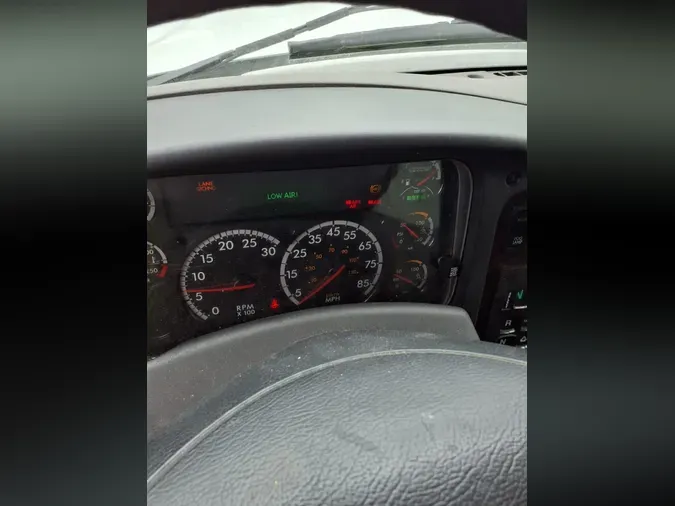2021 FREIGHTLINER M2 106
