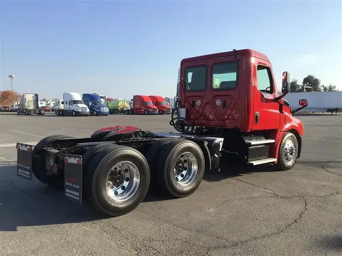 2020 FREIGHTLINER CA126