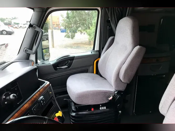 2021 INT LT625 6x4