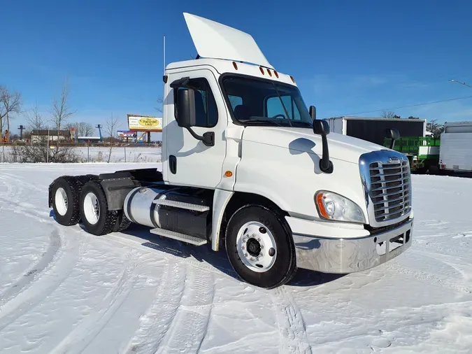 2016 FREIGHTLINER/MERCEDES CASCADIA 125