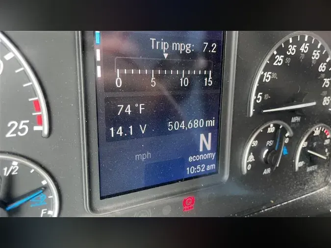 2022 FREIGHTLINER CA126
