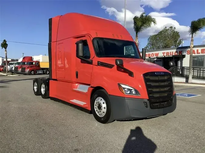 2022 FREIGHTLINER CA126