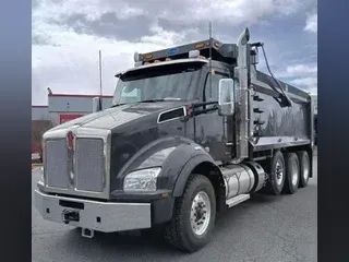 2025 Kenworth T880