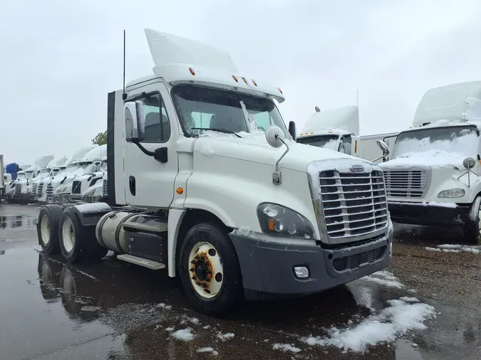 2018 FREIGHTLINER/MERCEDES CASCADIA 125