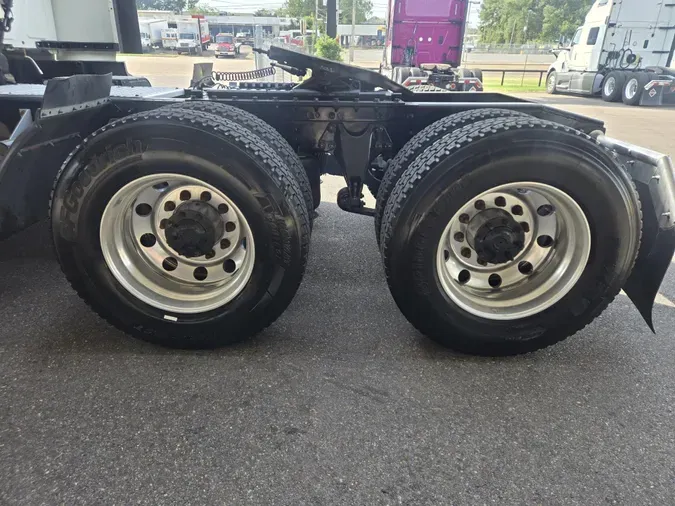 2021 International LT625