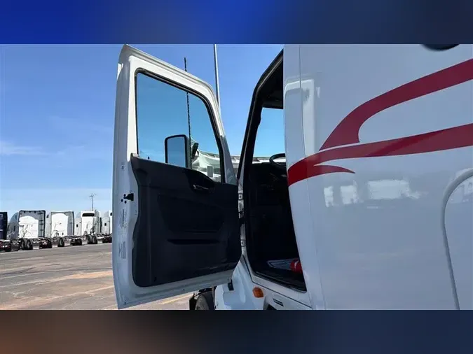 2022 INTERNATIONAL LT