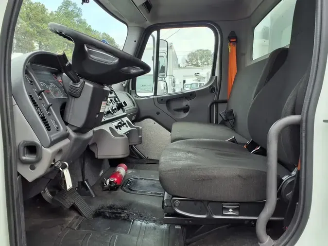 2021 FREIGHTLINER/MERCEDES M2 106