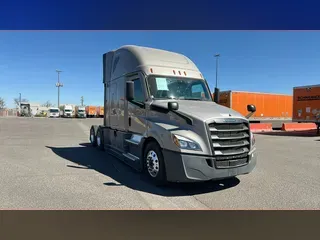 2022 Freightliner Cascadia 126