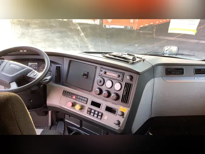 2021 Freightliner Cascadia 126a0ecef78490435f0822dc2b81eb710c2